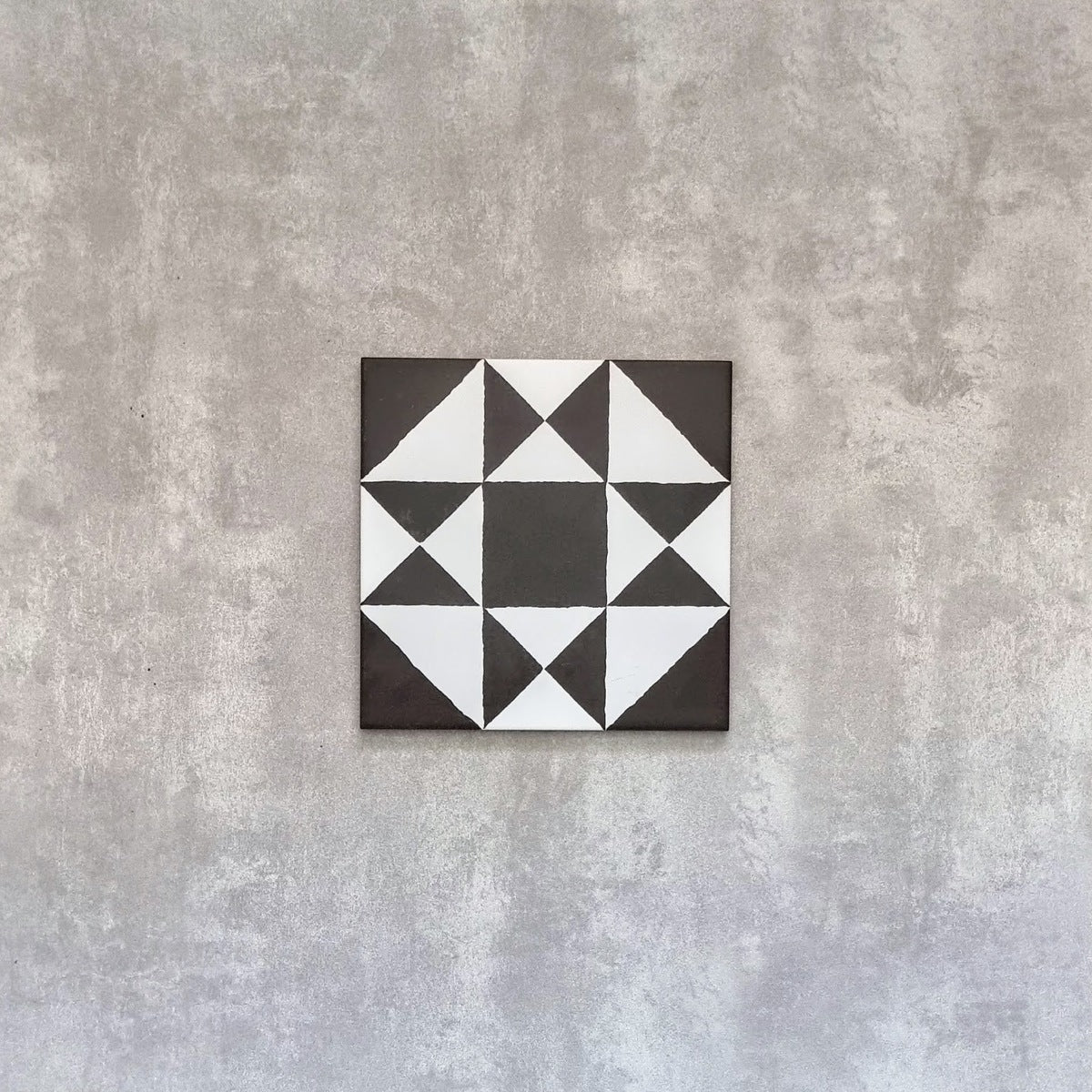 FULL TILE SAMPLE Richmond Decor Black Manor 20cm x 20cm