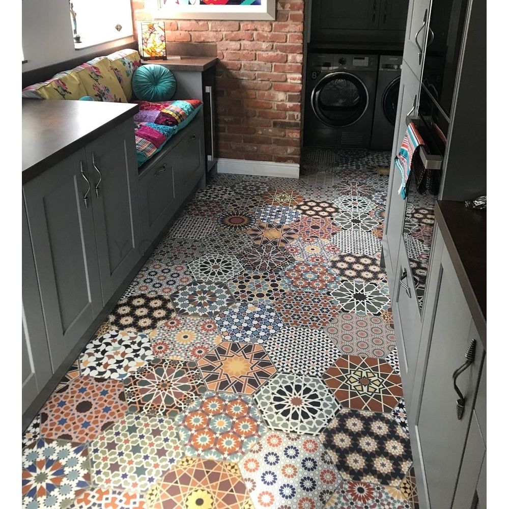 CUT TILE SAMPLE Istanbul Hexagon
