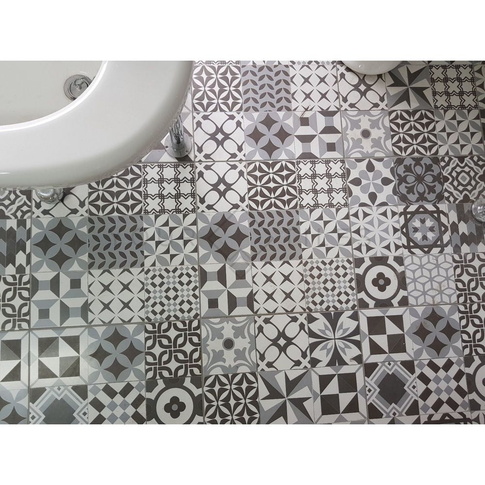 CUT TILE SAMPLE Antoni Vintage Black