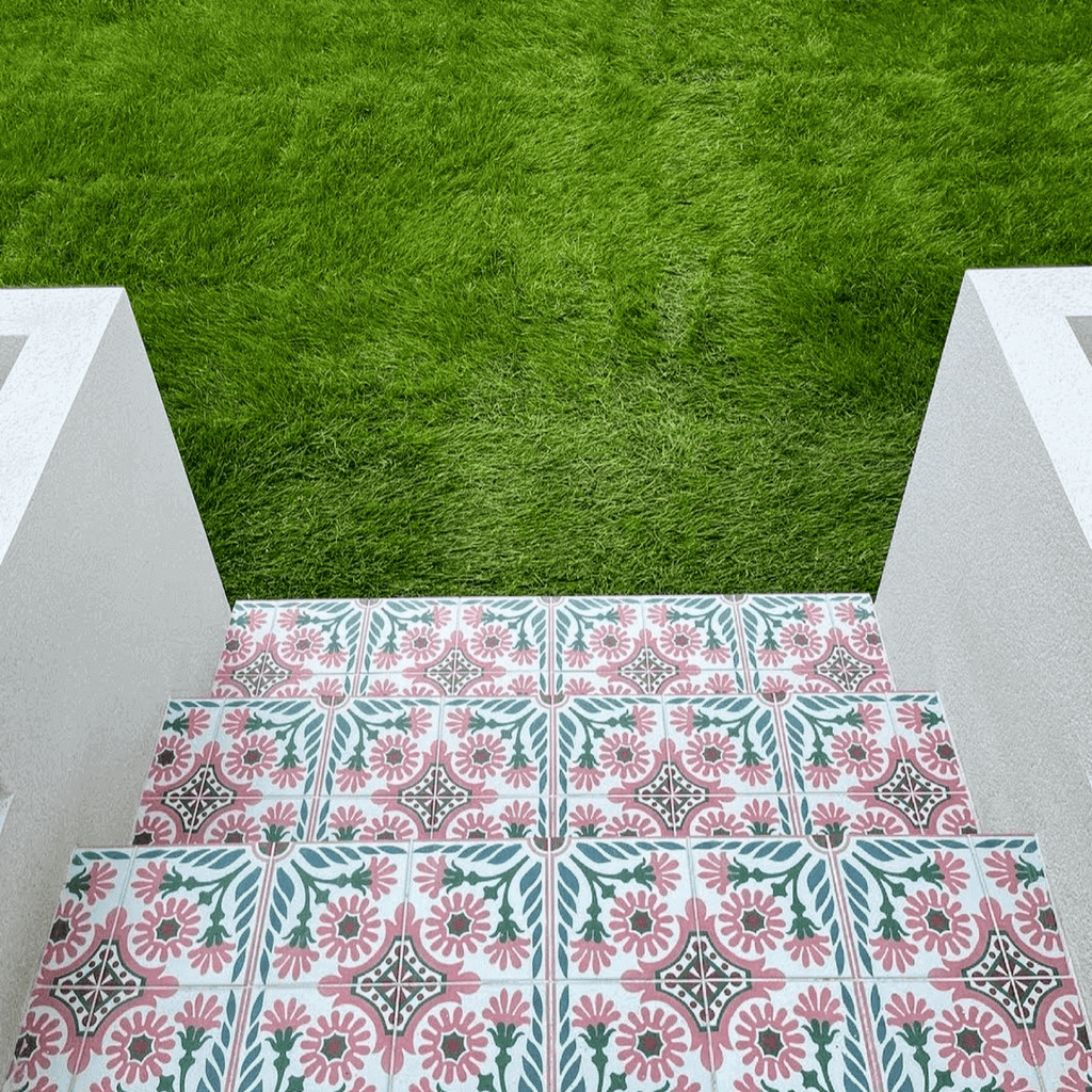 Jardin Rose Moroccan Pattern Tile  20cm x 20cm