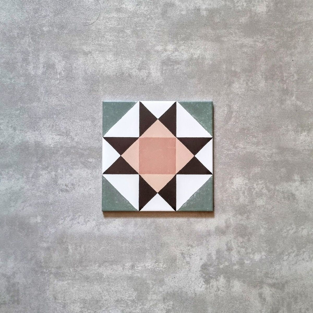 FULL TILE SAMPLE Farnham MINI Manor 15cm x 15cm