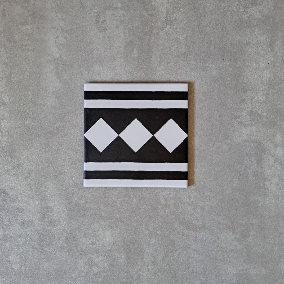 FULL TILE SAMPLE Manor Mini Side/border 15cm x 15cm