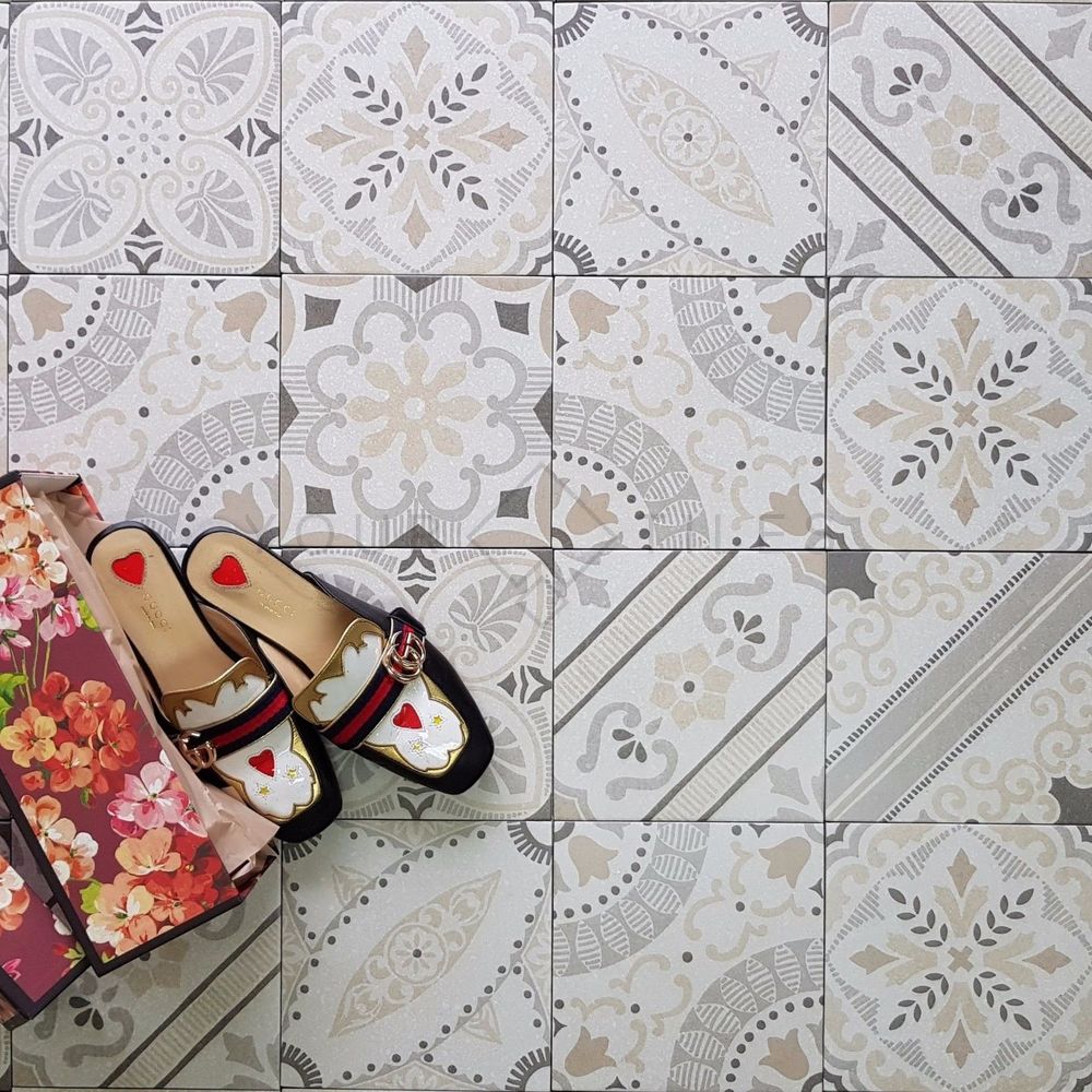 FULL TILE SAMPLE Zuri Patchwork Victorian