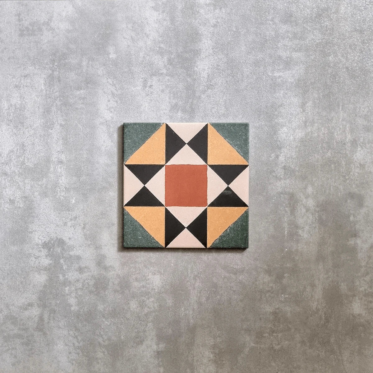 FULL TILE SAMPLE Newton MINI Manor 15cm x 15cm