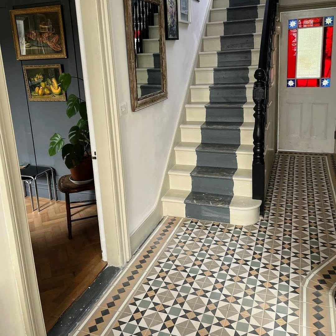 Banbury Manor Tiles Victorian Encaustic Tile Wall & Floor - 20cm x 20cm